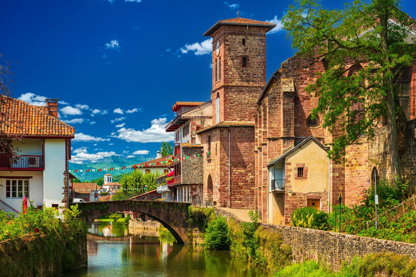 C&Ocirc;TE BASQUE - Pays Basque : Terre de Charme p.46-48